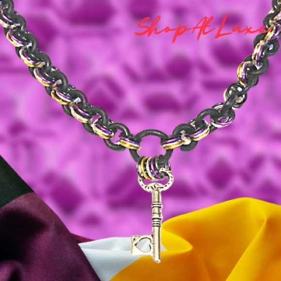 Love is Gender Free Discreet Captive Day Necklace - Picture 4 of 8
